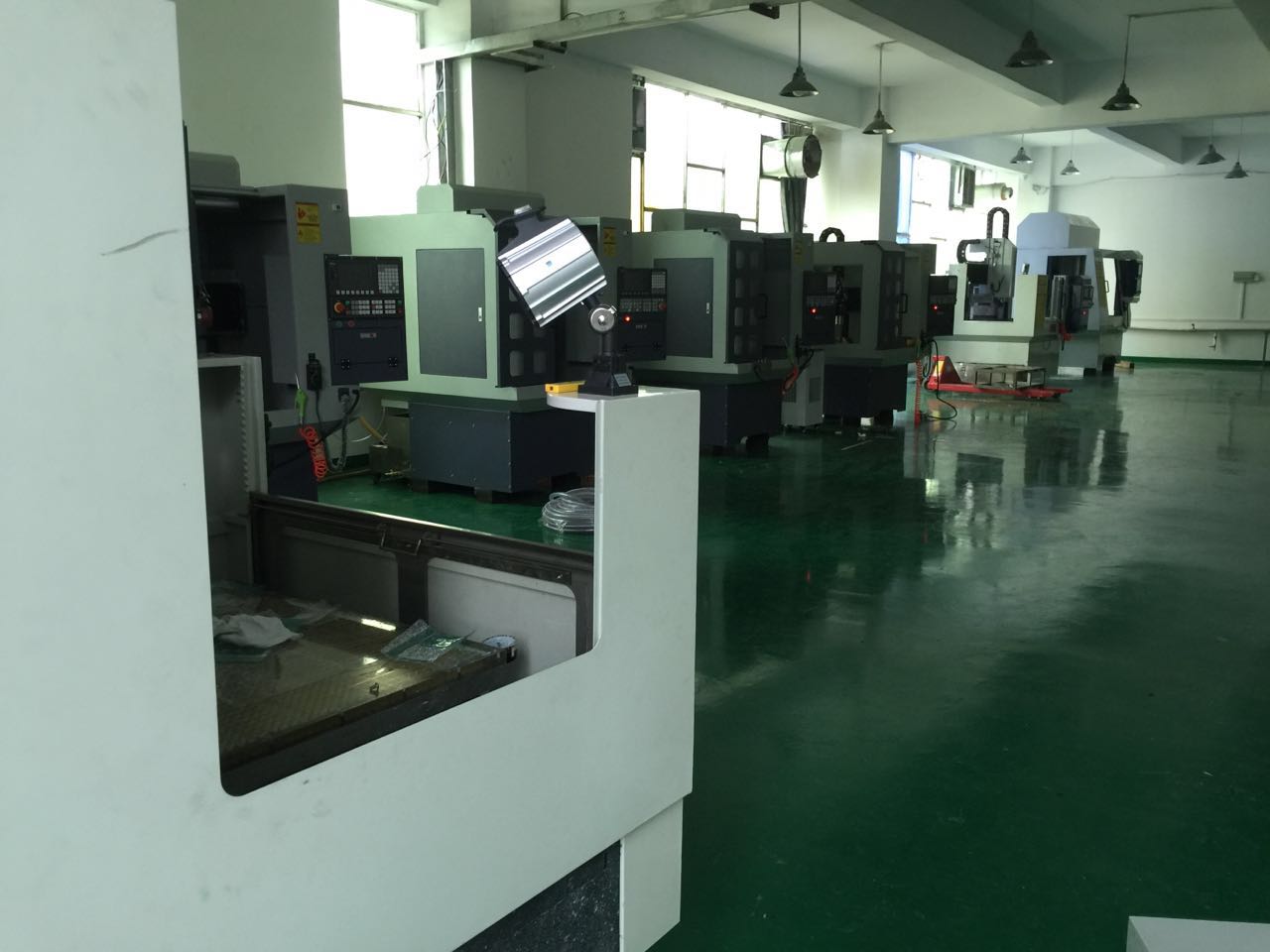 深圳精雕   CNC新車間加工樓已建好！ 產(chǎn)量預(yù)達(dá)到季度100臺(tái)